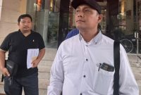 Thomas Tarigan kuasa hukum pelapor Suhandri Umar Tarigan memberikan keterangan di Poldasu, Selasa (8/9).(ist)