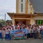Anggota DPR RI Komisi XIII Dr Maruli Siahaan SH.MH berangkatkan 72 anak sekolah minggu GPP Resort Khusus Marindal untuk wisata rohani ke Hill Park, Minggu (27/9).(ist)