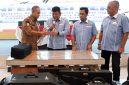 Kepala Dinas Kepemudaan dan Keolahragaan  Provinsi Sumatera Utara Muhammad Mahfullah Pratama Daulay dan Ketua Komite  Olahraga Nasional Indonesia (KONI) Sumut Hatunggal Siregar terkait persiapan pelaksanaan Porpropsu, Senin (26/10).(ist)