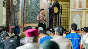Sholat Jumat di Masjid Raya Al-Mashun, Kapolda Sumut Ajak Masyarakat Perangi Narkoba dan Jaga Kamtibmas