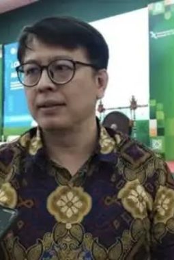Ditangkap di Medan, Kejagung Tahan Direktur Merangkap Corporate Secretary PT.TPL Di Rutan Salemba