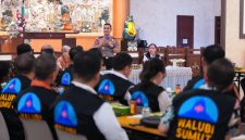 Kapolda Sumut Irjen Pol Sonny Irawan silaurahmi dengan WALUBI, Rabu (21/10).(ist)